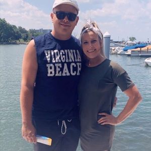 Meet your Posher, Suzanne